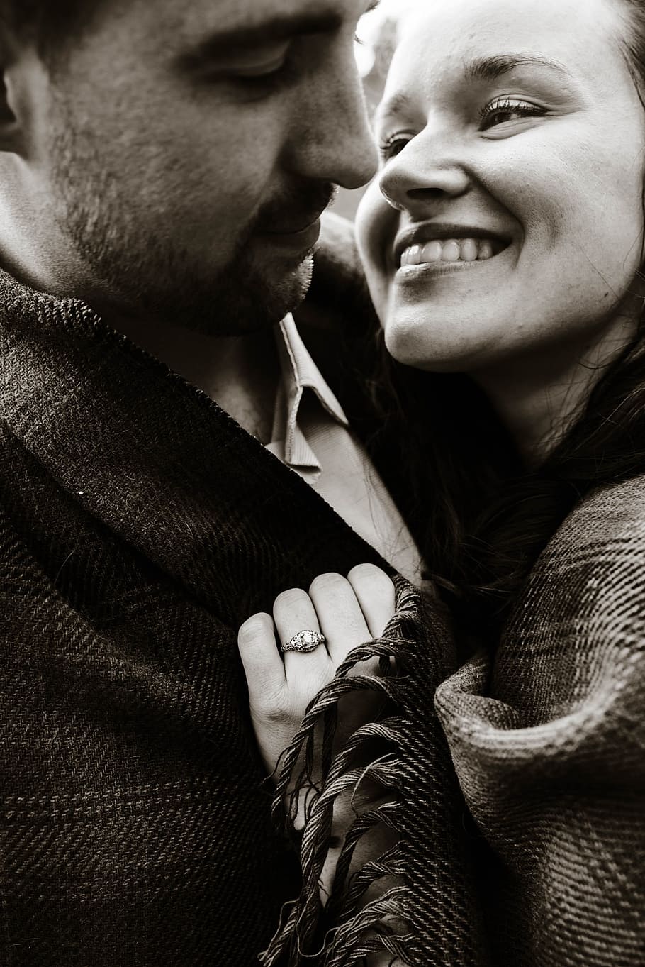 Gray Scale Photography of Couple, affection, black and white HD wallpaper