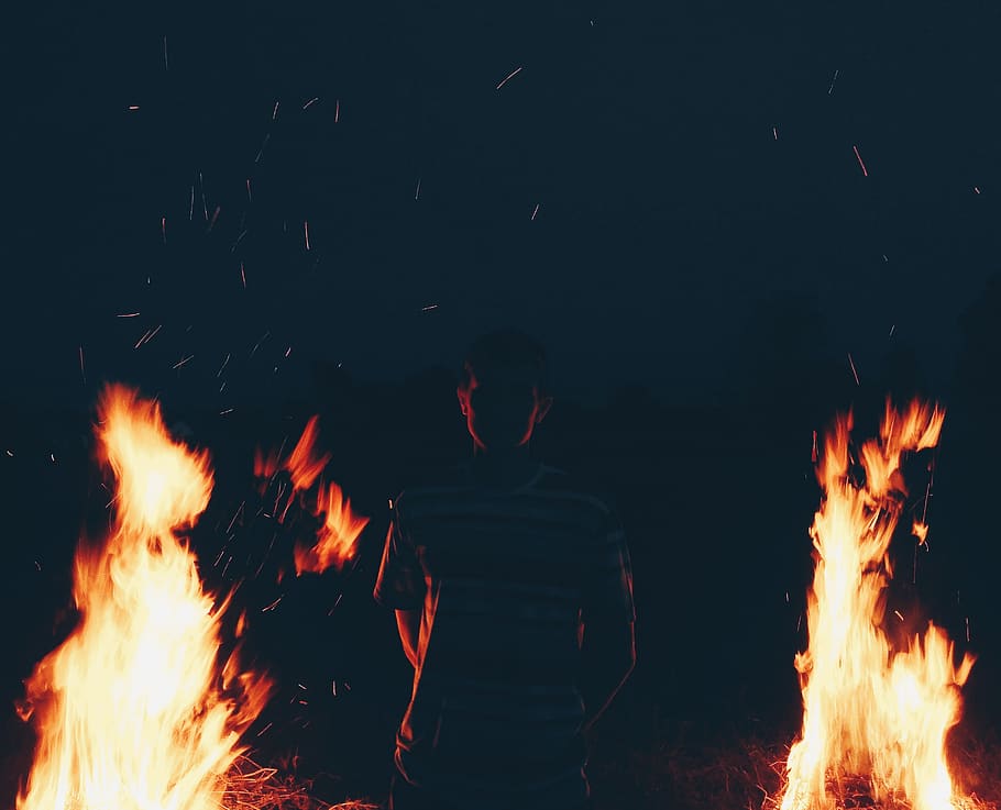 fire, flame, bonfire, human, person, night, dark, family, flames, HD wallpaper