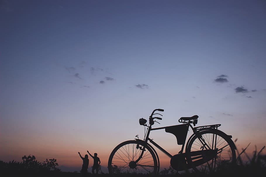 Silhouette of Commuter Bike, backlit, clouds, dark, evening, landscape HD wallpaper