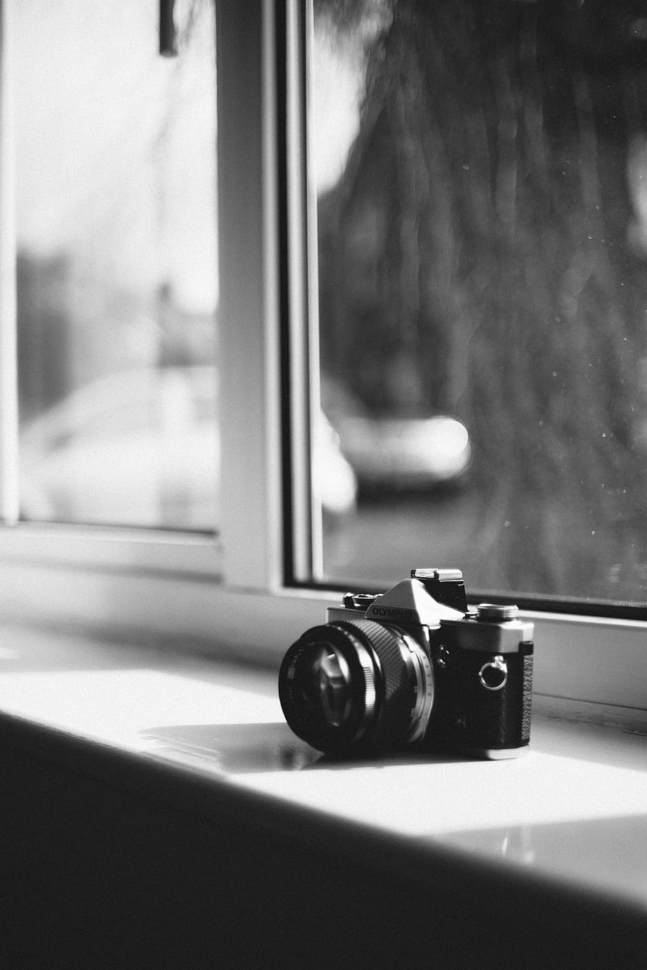 Grayscale Photography of Dslr Camera, analog, aperture, black and white