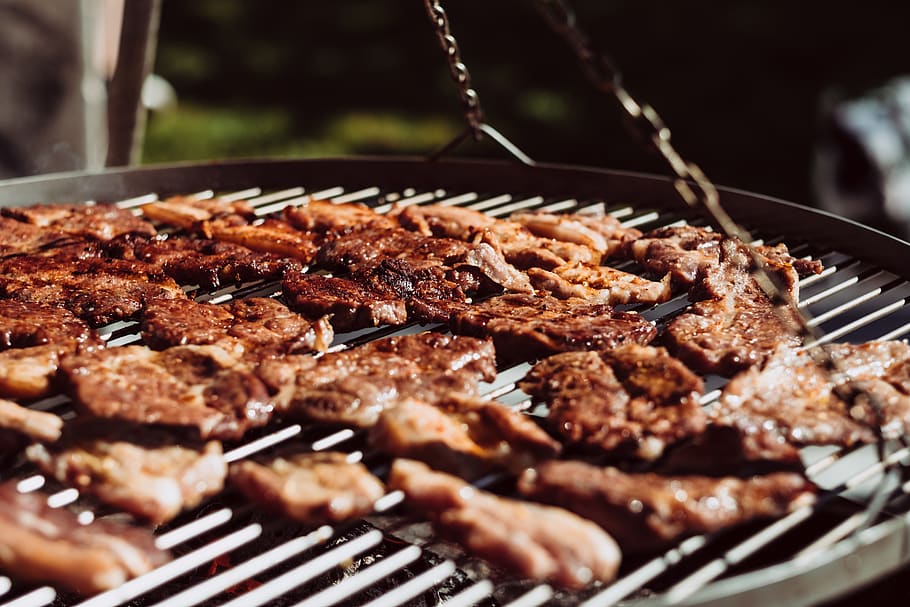 Grilled Pork On Charcoal Grill, barbecue, bbq, beef, delicious HD wallpaper