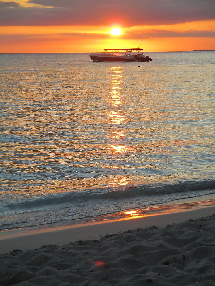 sunset, sea, caribbean, ship, boat, dusk, clouds, beach, dramatic HD wallpaper