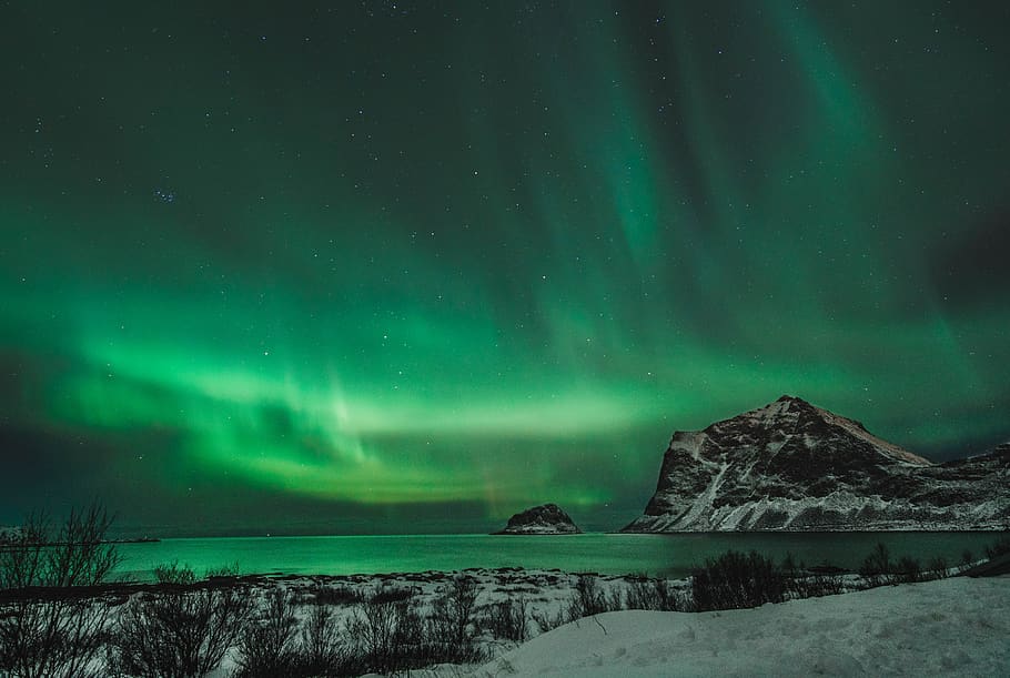 green aurora sky, night, beauty in nature, cold temperature, scenics - nature HD wallpaper