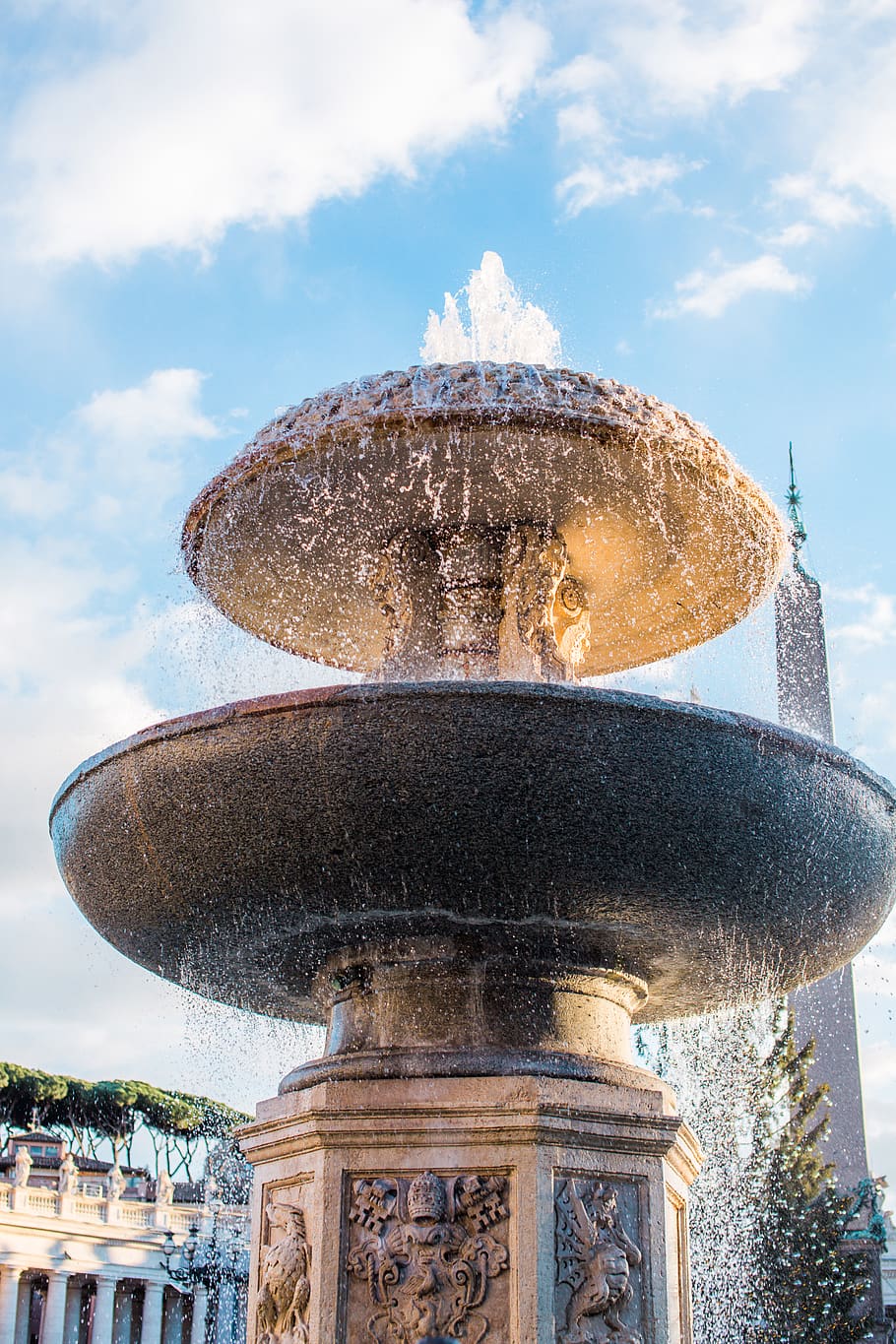 Исторический фонтан. Облачные фонтаны. Cloud Fountain.