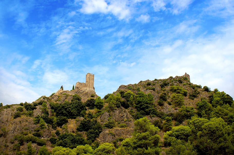 Chateaux de Lastours from Afar - Famous Cathar Castle - Southern France, HD wallpaper