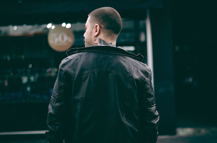 guy, man, back, black, jacket, tattoo, leather, bokeh, city HD wallpaper