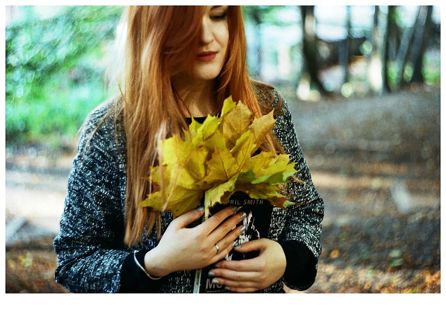 leafs, girl, red, redhead, woman, hair, book, hands, fall, zenit HD wallpaper