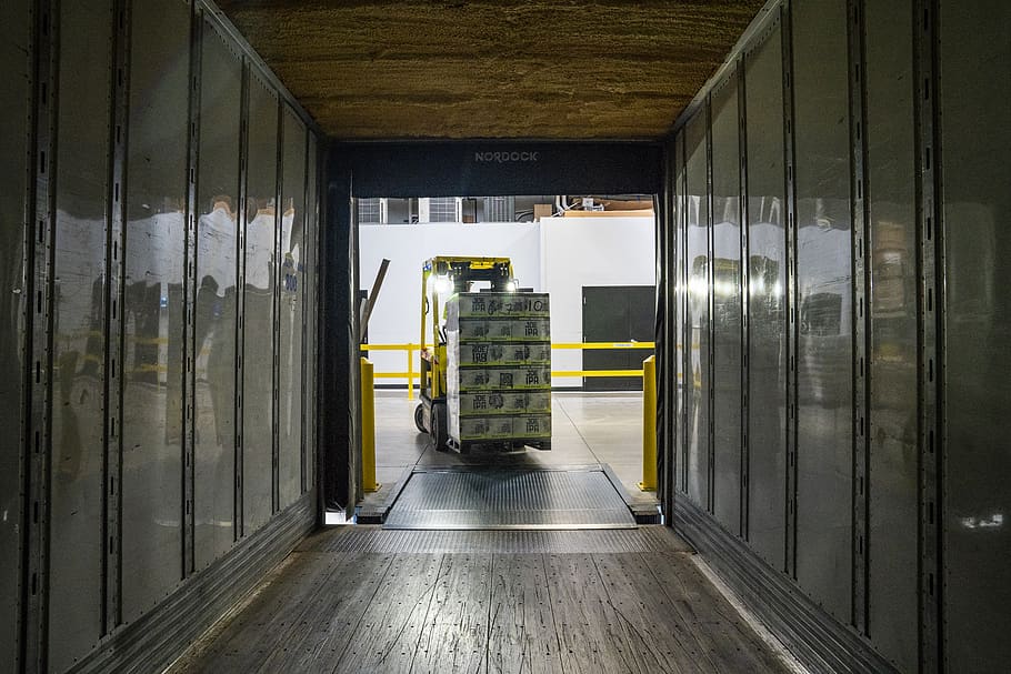 yellow and black forklift during daytime, corridor, vehicle, boxes, HD wallpaper