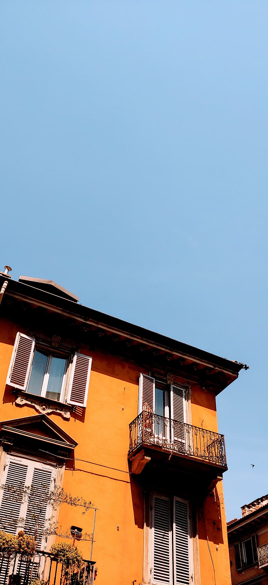 orange building, shutter, window, balcony, house, home decor HD wallpaper