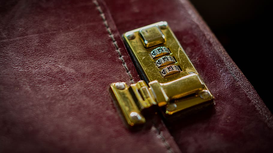 lock, close-up, indoors, no people, metal, studio shot, gold colored HD wallpaper