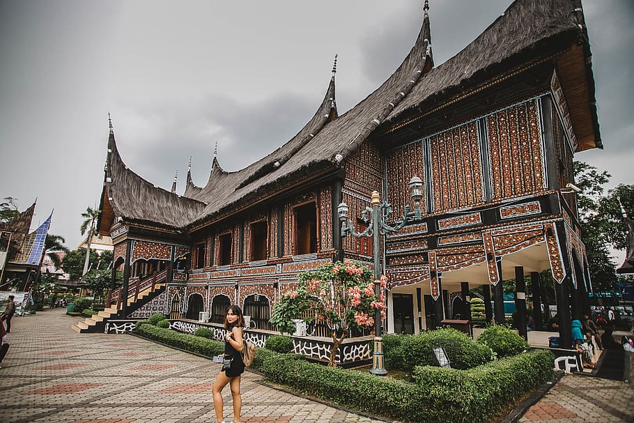 Woman Standing Near Temple, architecture, building, person, building exterior HD wallpaper