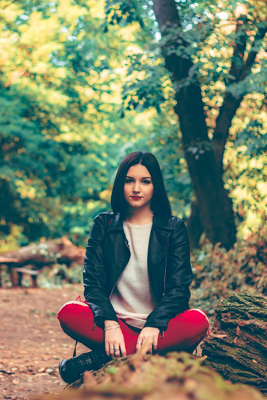 looking at camera, young women, young adult, one person, tree HD wallpaper