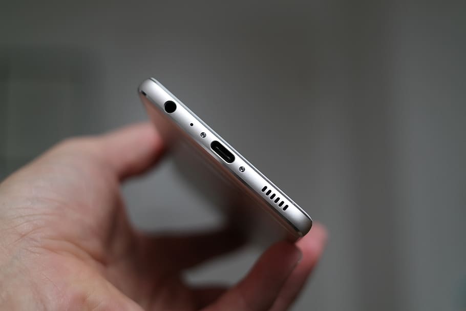 Person Holding Silver Iphone 7, blur, close-up, connection, device HD wallpaper