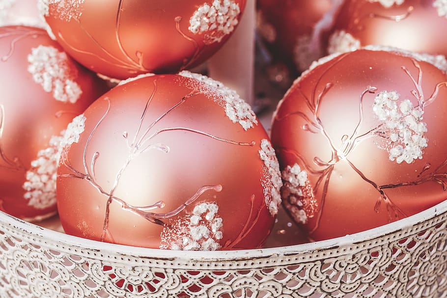 Bowl of Red Christmas Baubles, bright, celebration, christmas balls HD wallpaper