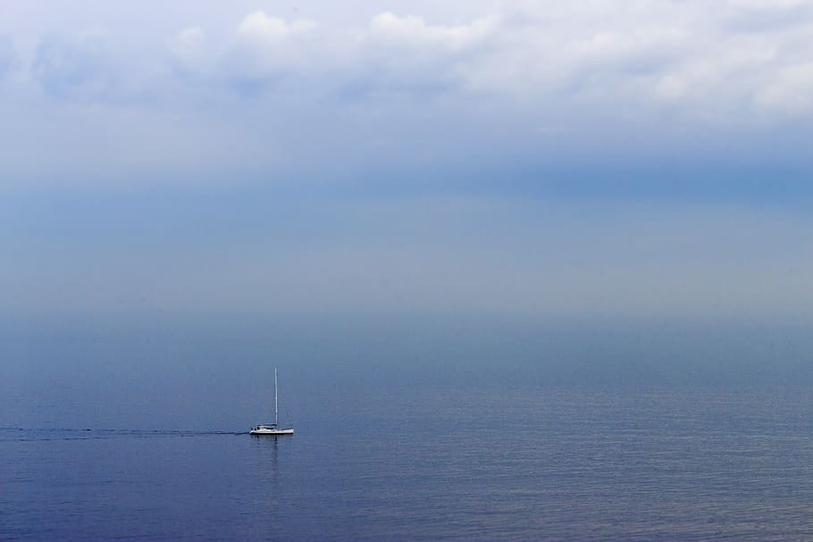 sea, boat, blue, sky, water, open, light, relaxed, nautical vessel HD wallpaper