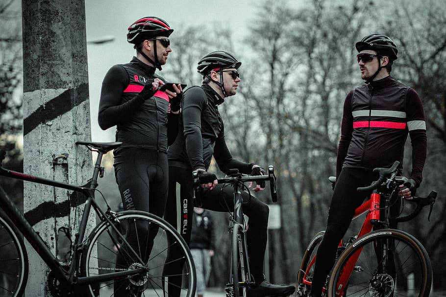 3 men on bikes talking, clothing, bicycle, transportation, adult HD wallpaper