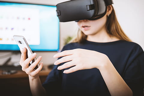 Woman using the virtual reality headset, technology, communication HD wallpaper