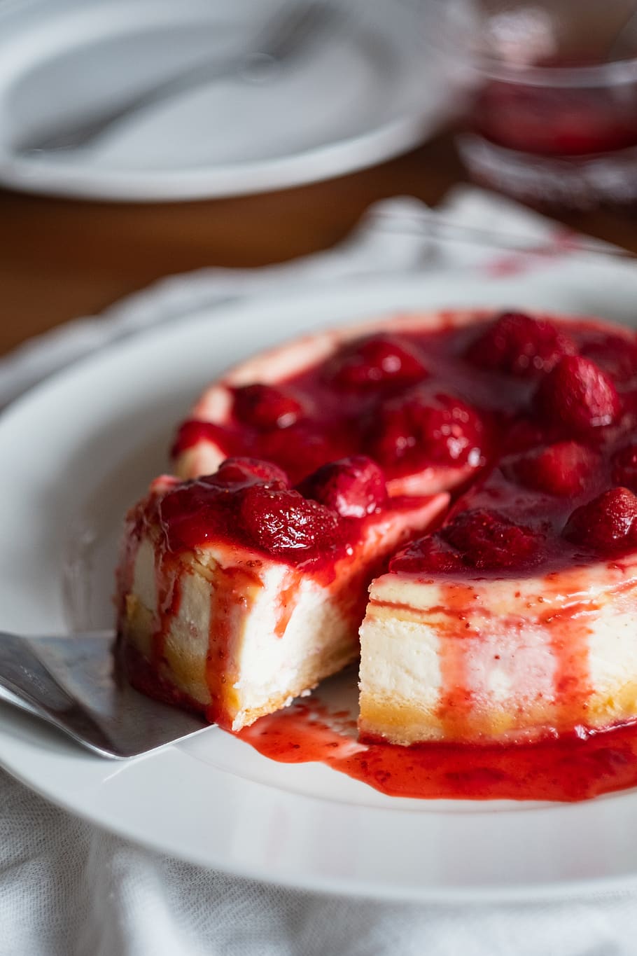 dessert on plate, food, food and drink, fruit, freshness, close-up HD wallpaper