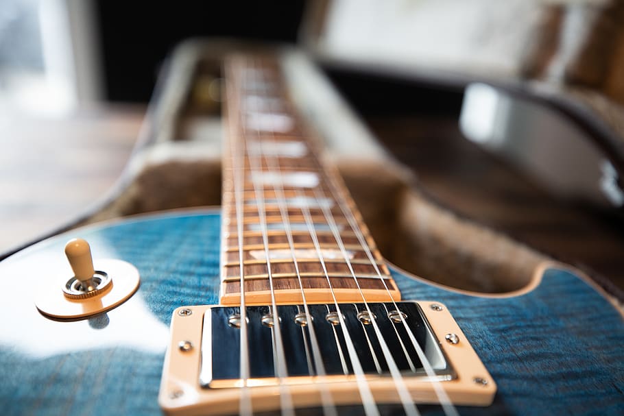 Blue and Brown Guitar, chord, classic, fret, indoors, instrument, HD wallpaper