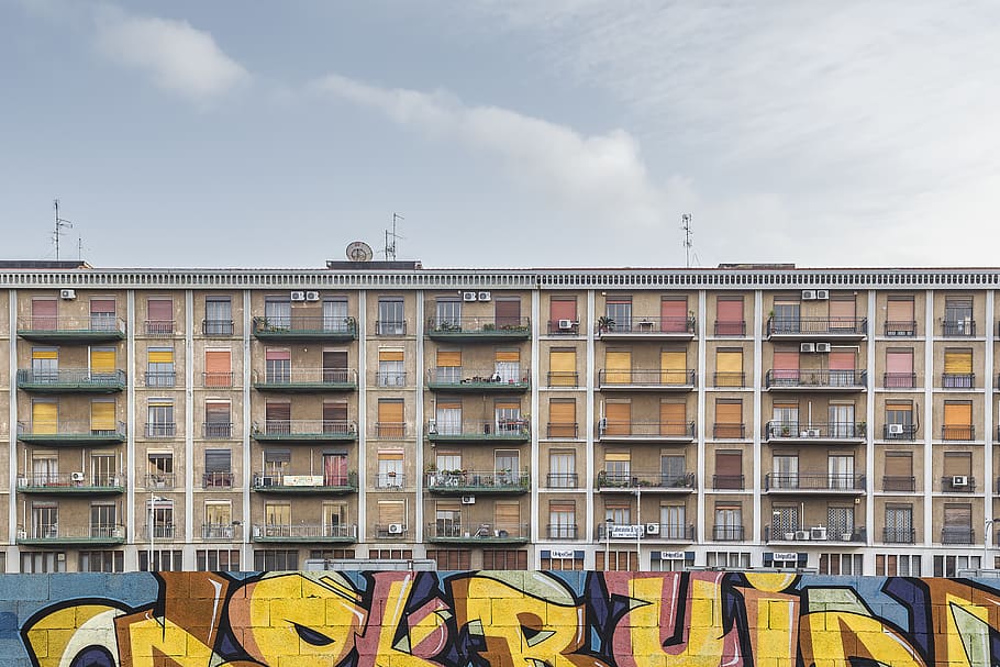 brown and white building, graffiti, catania, italy, art, mural HD wallpaper