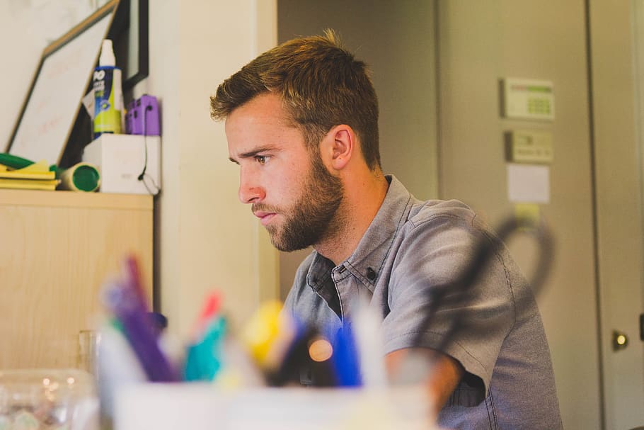 man, guy, beard, office, working, supplies, shirt, desk, business HD wallpaper