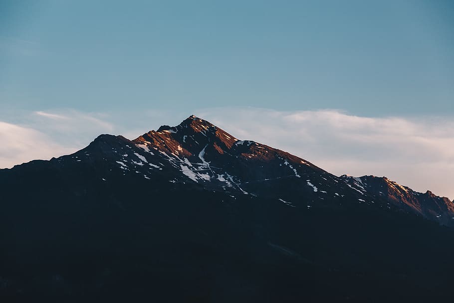 mountain peak under blue sky, crest, mountain range, nature, outdoors HD wallpaper