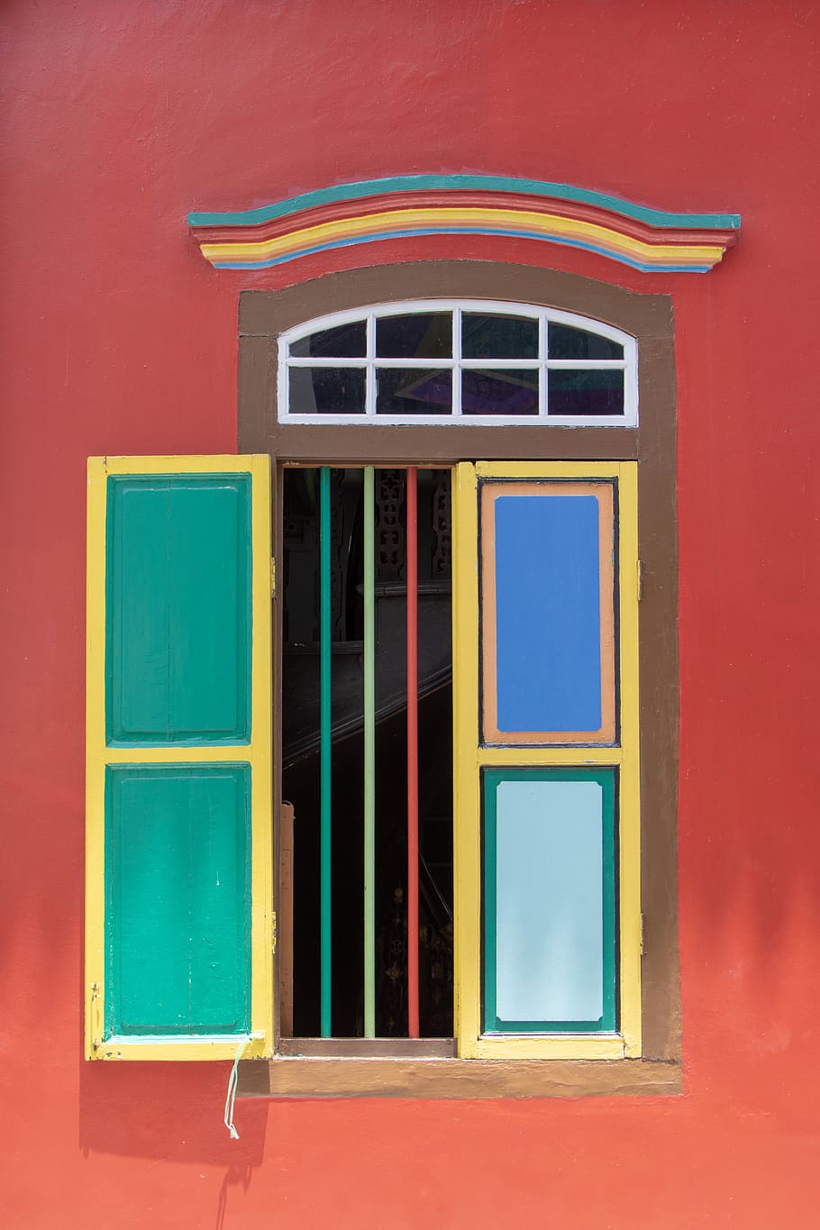 colorful window on red wall, architecture, building exterior HD wallpaper