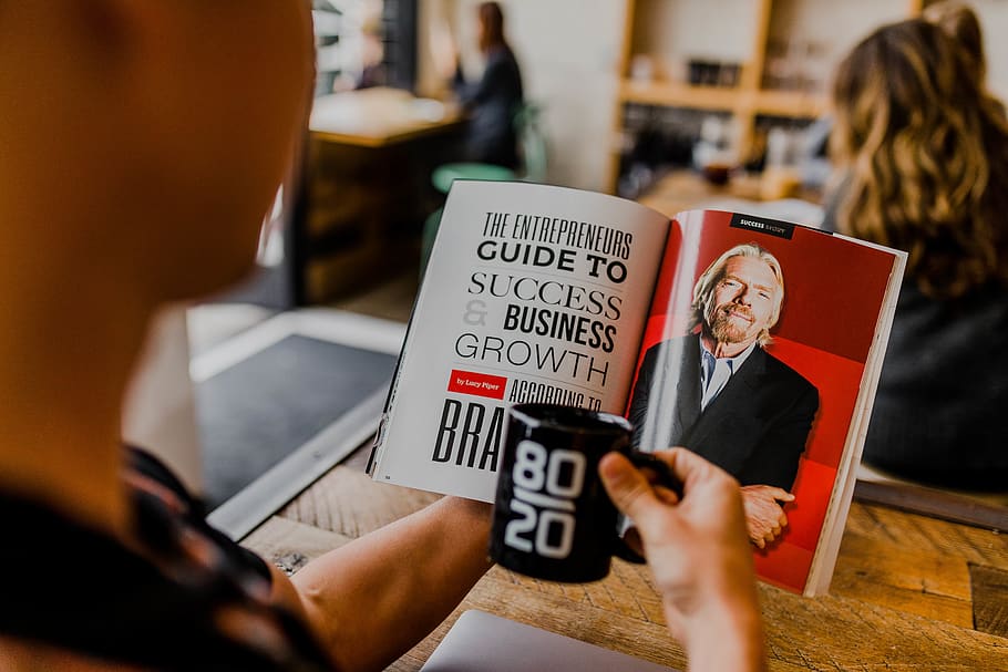 man reading magazine, communication, holding, business, selective focus HD wallpaper