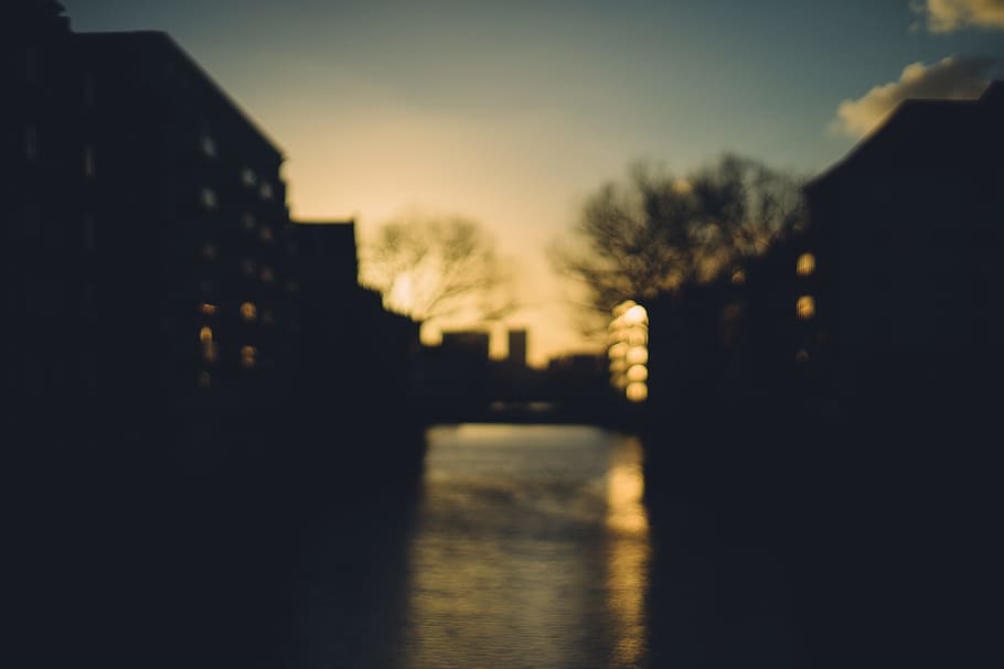 Sunset in town, background, blur, blurred, bokeh, channel, city HD wallpaper