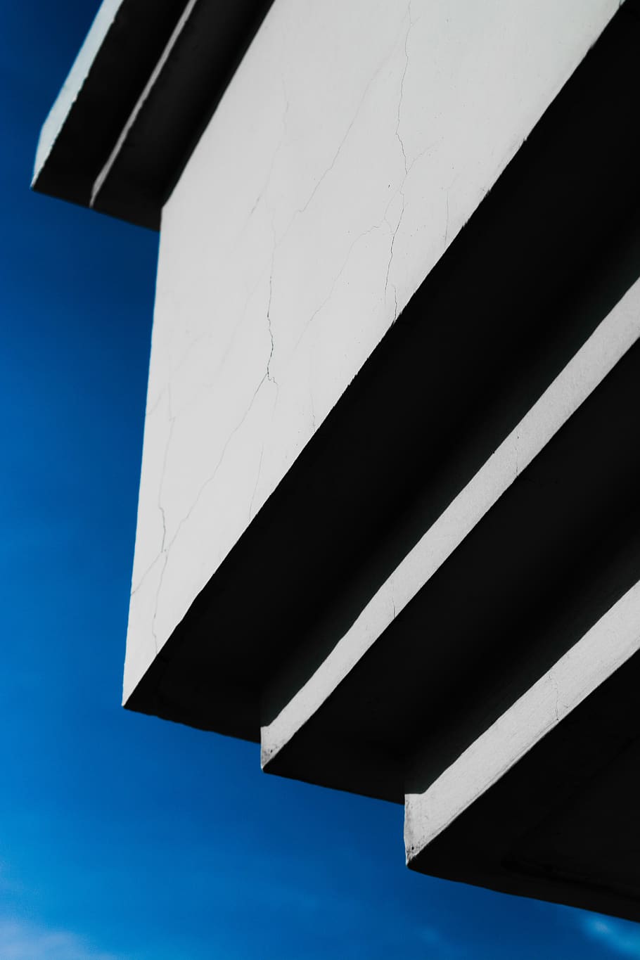 lines, architecture, sky, blue, white, black, abstract, low angle view HD wallpaper