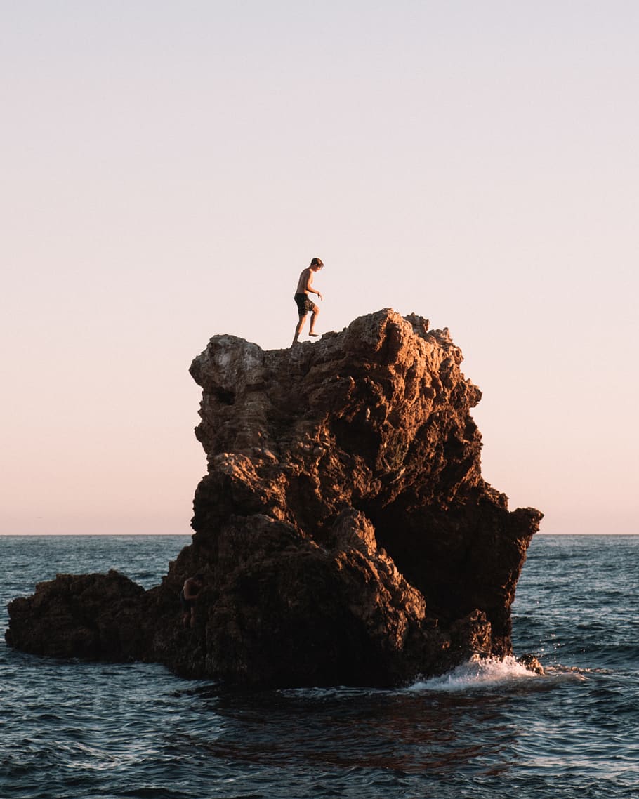 man standing on cliff, outdoors, corona del mar, united states HD wallpaper