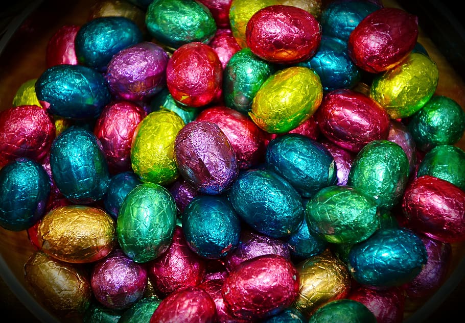 easter eggs, chocolate eggs, colorful, candy, food, sweetness HD wallpaper