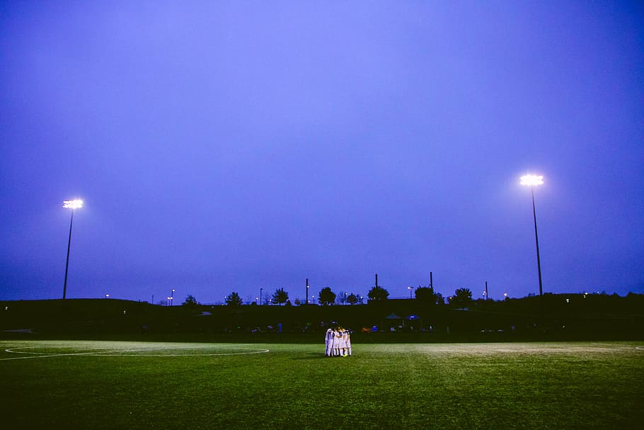 soccer, field, lights, night, dark, grass, athletes, fitness HD wallpaper