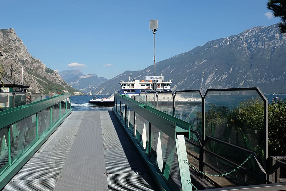 Ship web. Water Railway.