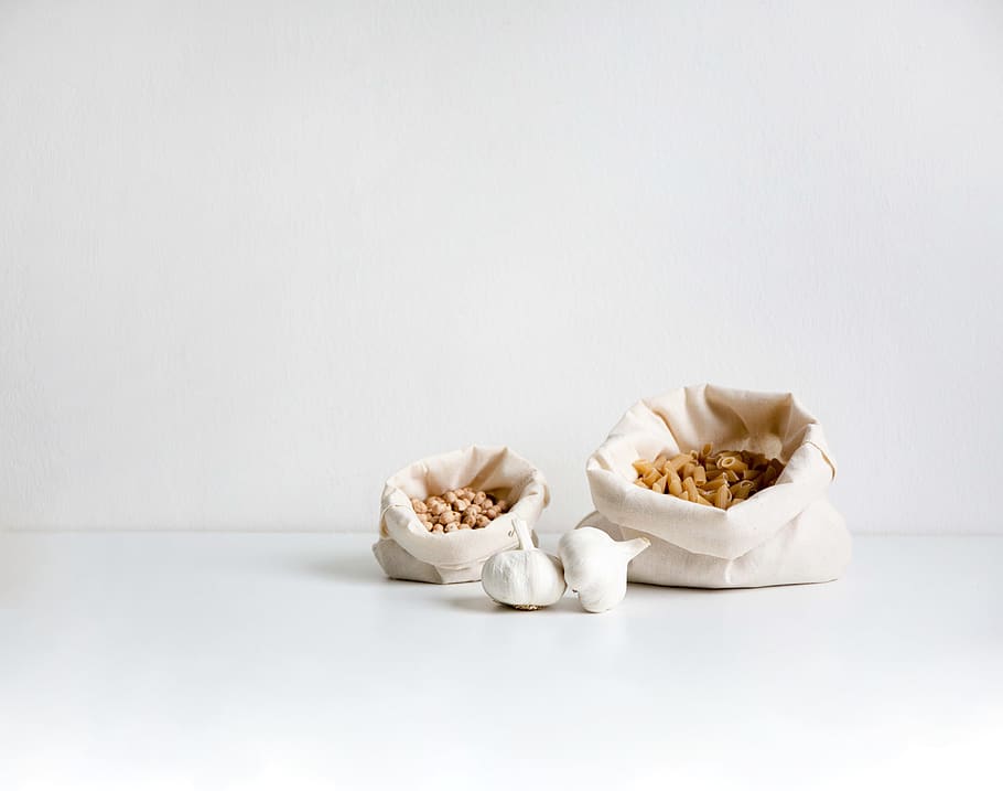 garlics in sacks, food and drink, indoors, copy space, studio shot HD wallpaper
