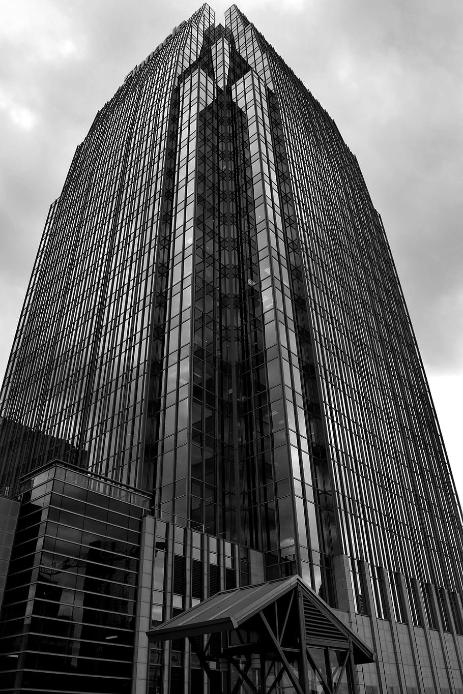 skyscraper, building, architecture, city, modern, urban, skyline HD wallpaper