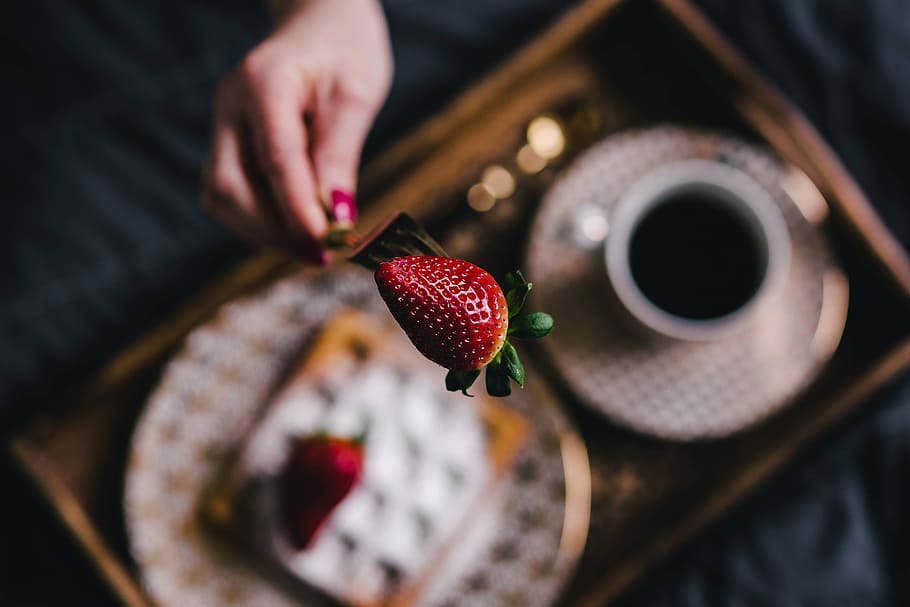 Saffle with strawberries and cup of coffee, fruit, cafe, bed, HD wallpaper