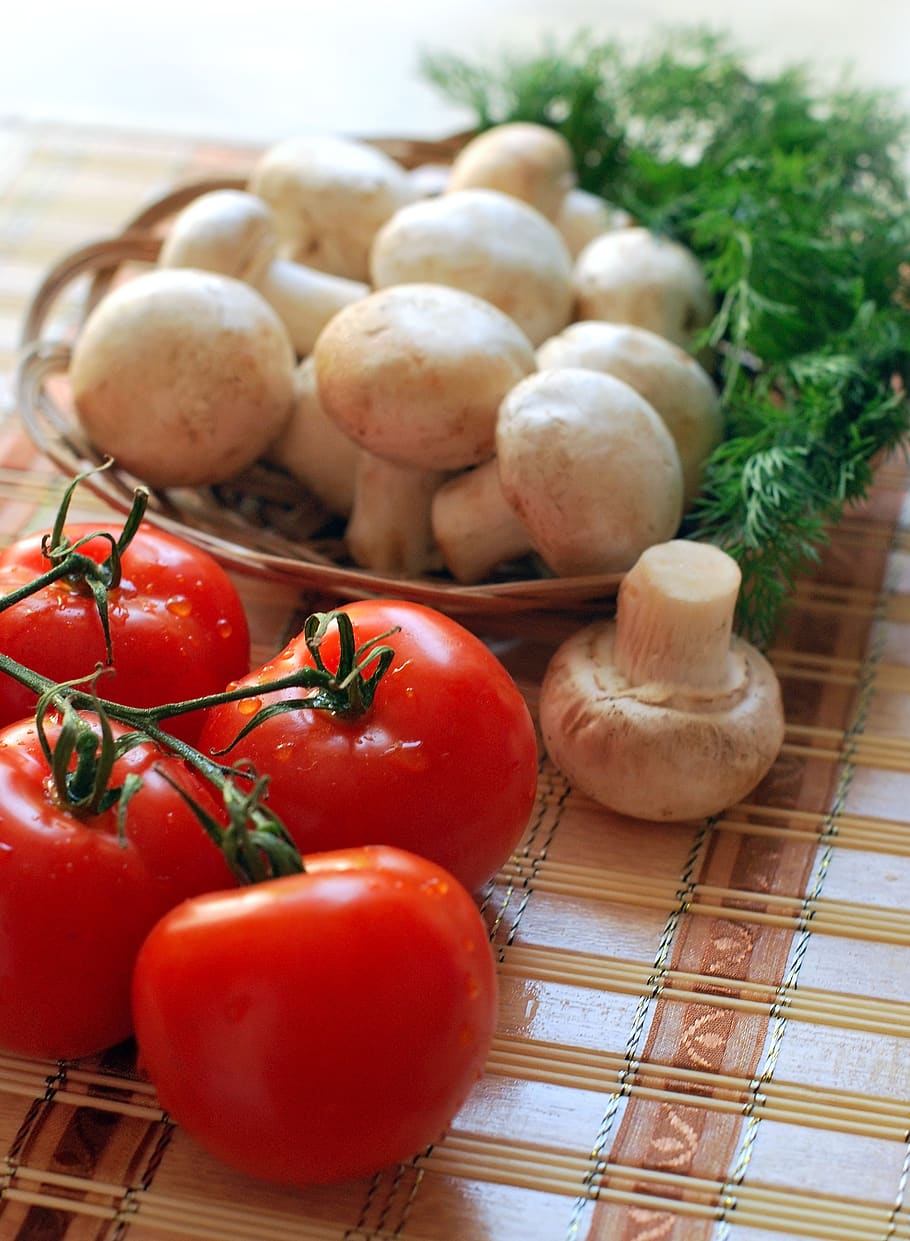 Four Red Tomatoes and Mushroooms, cherry tomatoes, delicious HD wallpaper