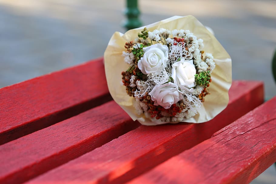white flower bridal bouquet, colorful, red bench, park, marriage, HD wallpaper