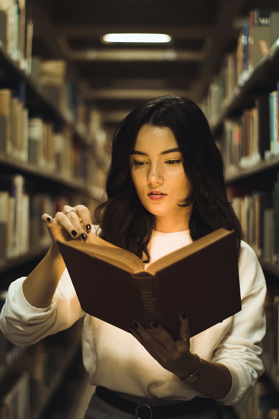 Photo of Woman Reading Book, attractive, beautiful, beauty, blur, HD wallpaper