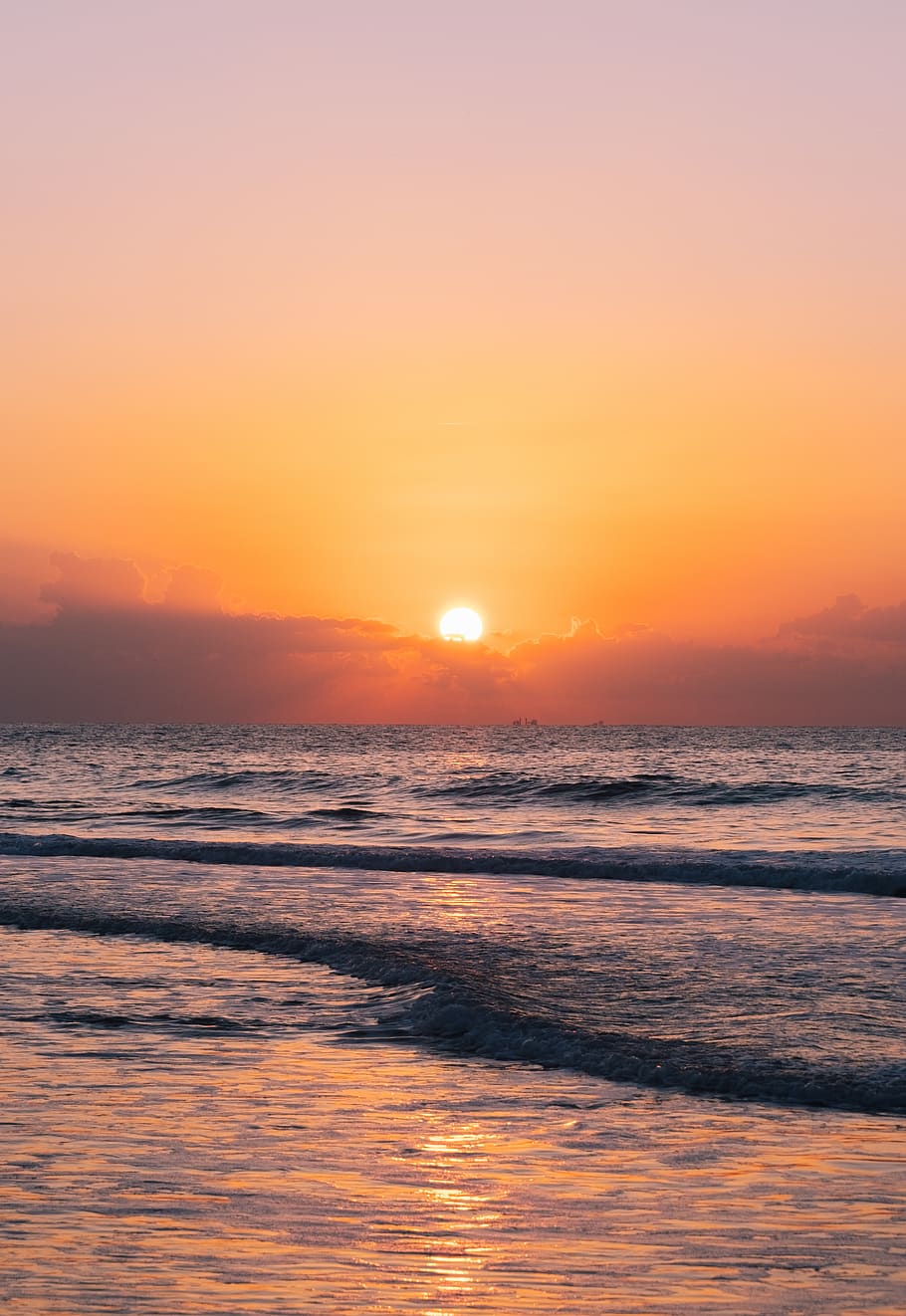 sea during daytime, nature, outdoors, sunlight, red sky, sunset HD wallpaper