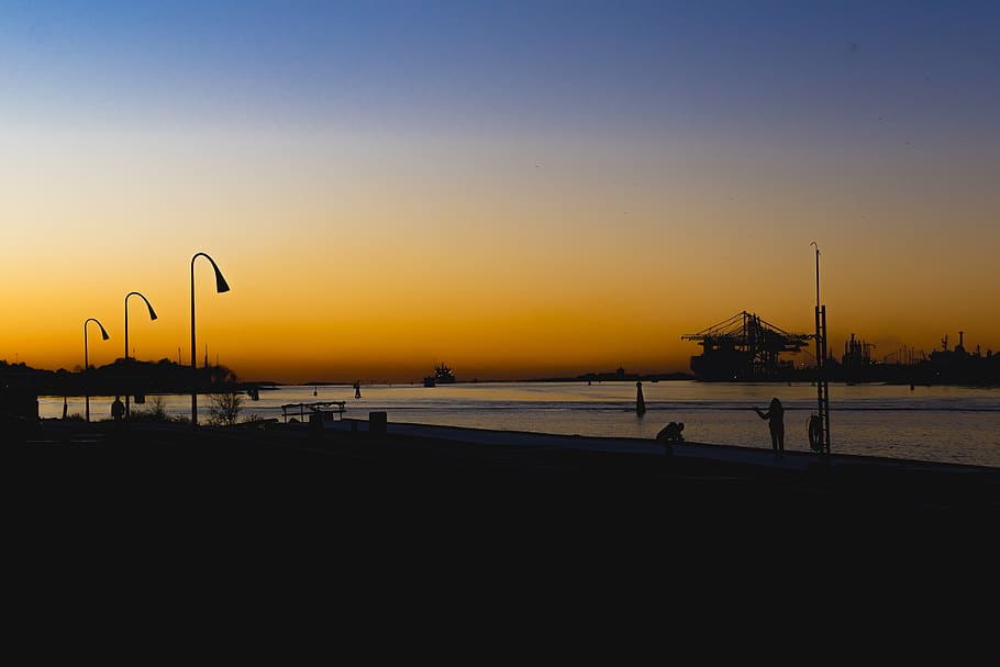 sky, sunset, water, sea, orange color, nature, silhouette, street light HD wallpaper