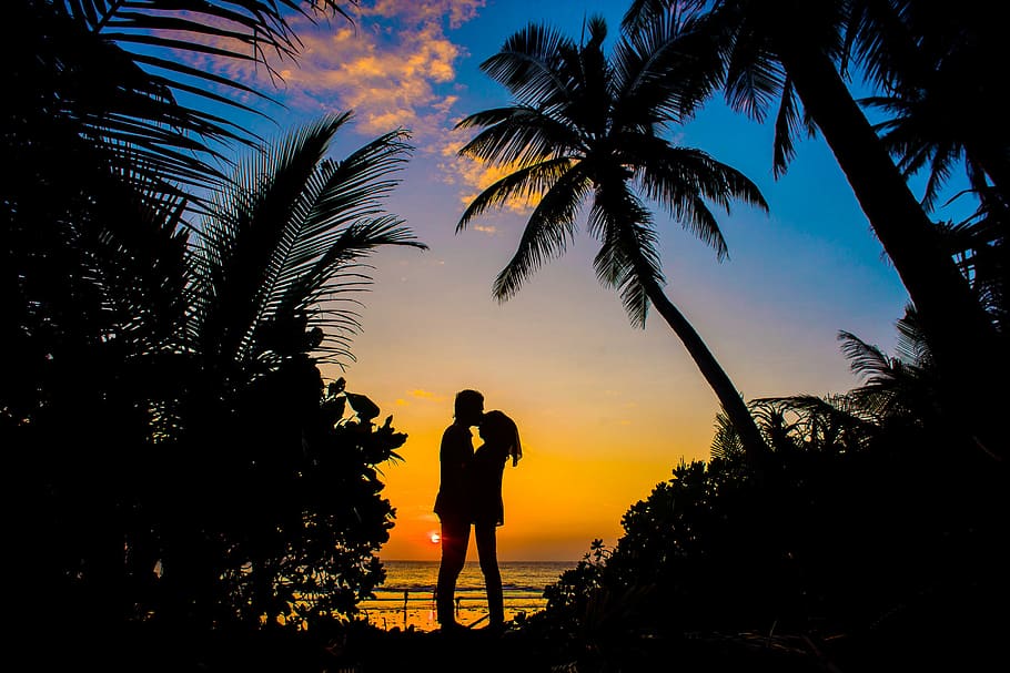 Silhouette of Man and Woman Kissing, affair, anniversary, Asad