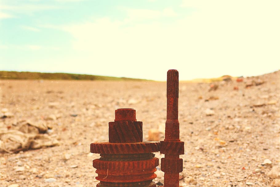 car part, abandoned, junk, scrap, metal, rust, rusty, close up HD wallpaper
