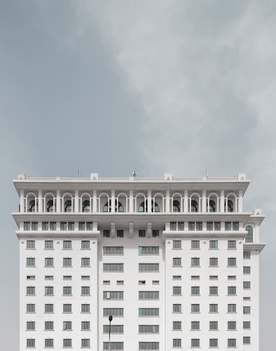 white concrete building, office building, city, town, urban, high rise HD wallpaper