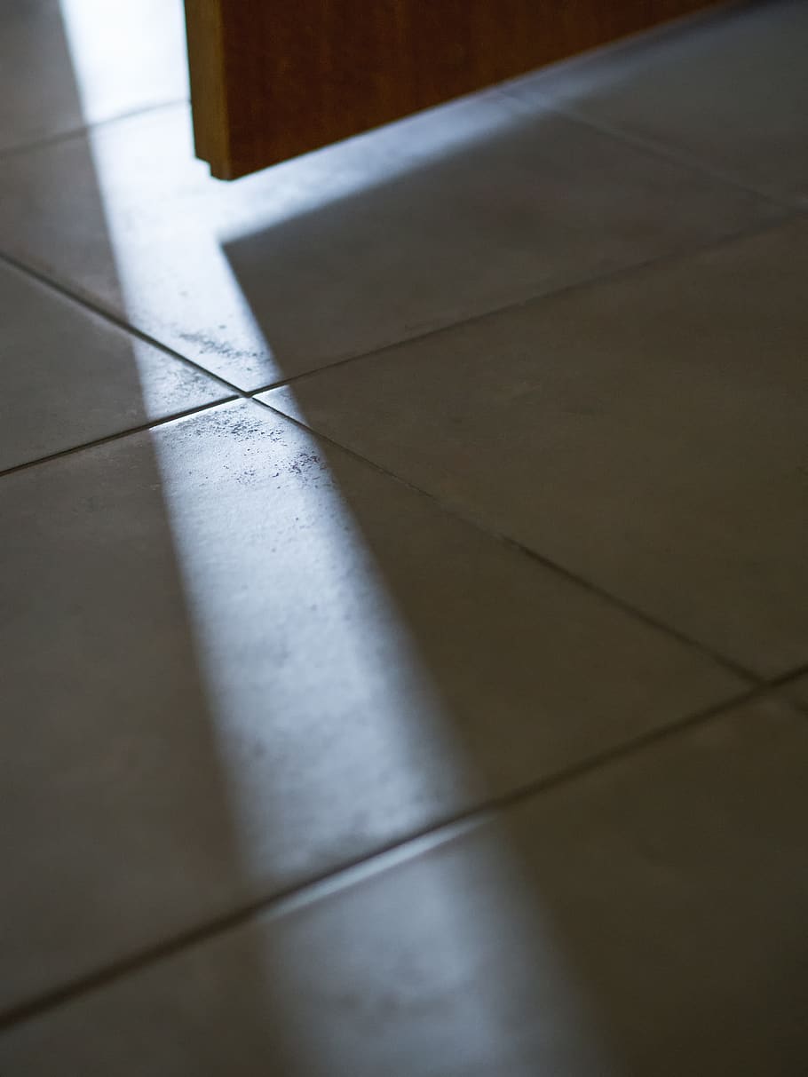 door, light, floor, bathroom, tile, flooring, high angle view HD wallpaper