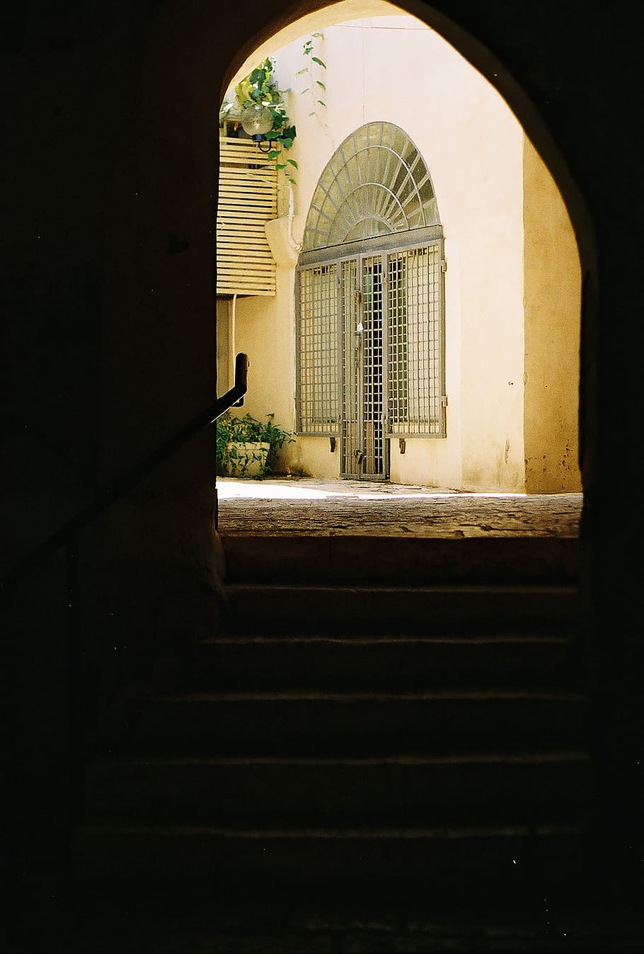 walkway, path, staircase, window, arched, building, architecture HD wallpaper
