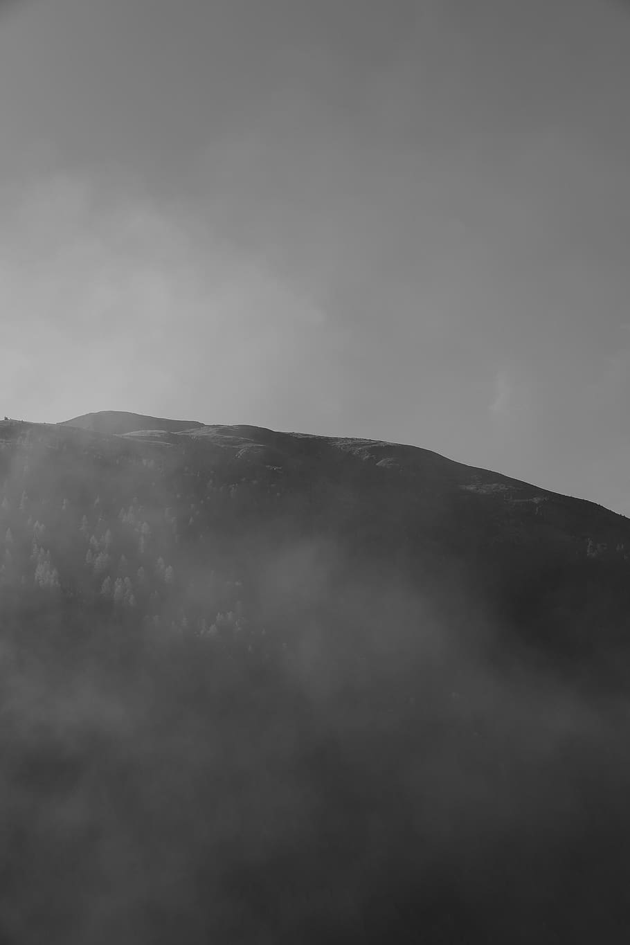 fog, clouds, black and white, mountais, sky, beauty in nature, HD wallpaper