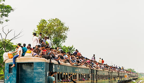 train, busy, crowd, people, transport, station, urban, business HD wallpaper