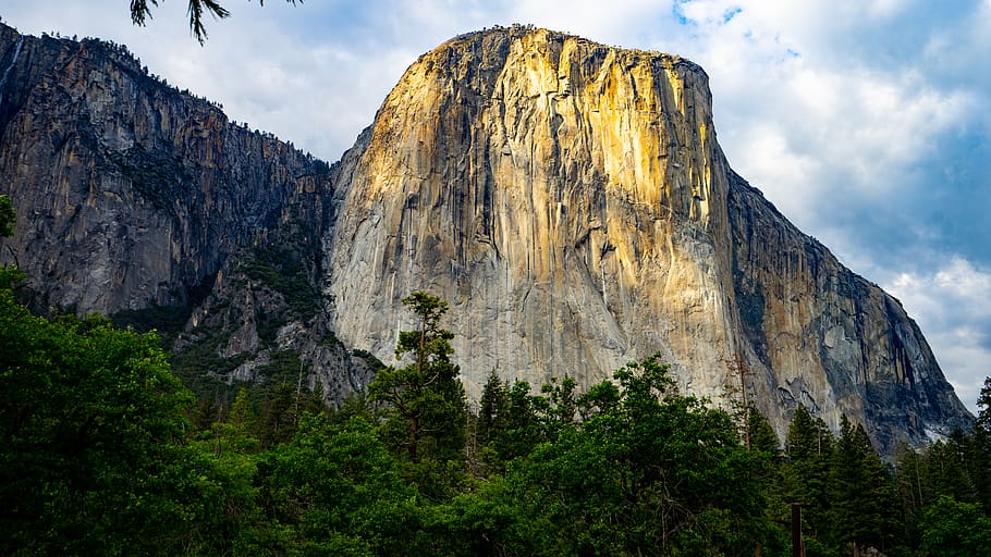 brown rock formation, nature, outdoors, cliff, plateau, mountain HD wallpaper